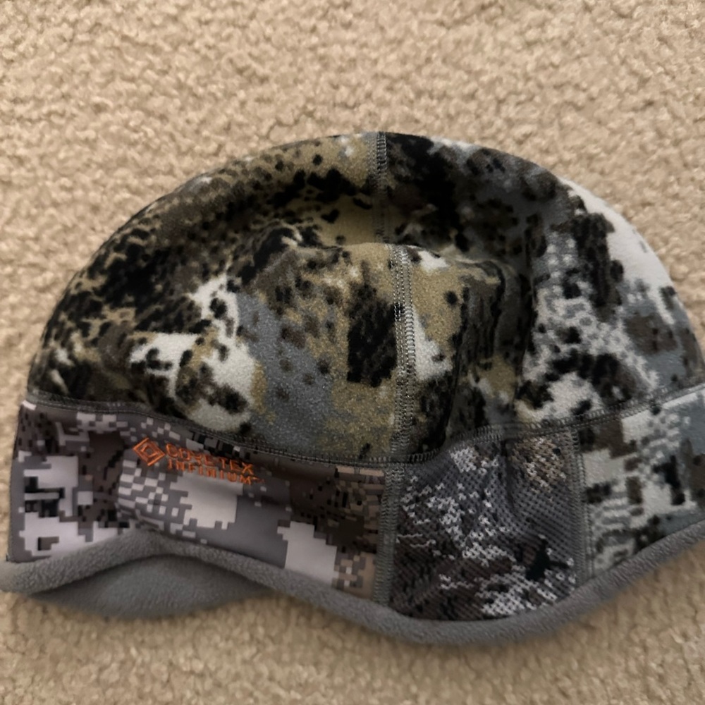 Sitka stratus beanie EVII is elevated whitetail windproof